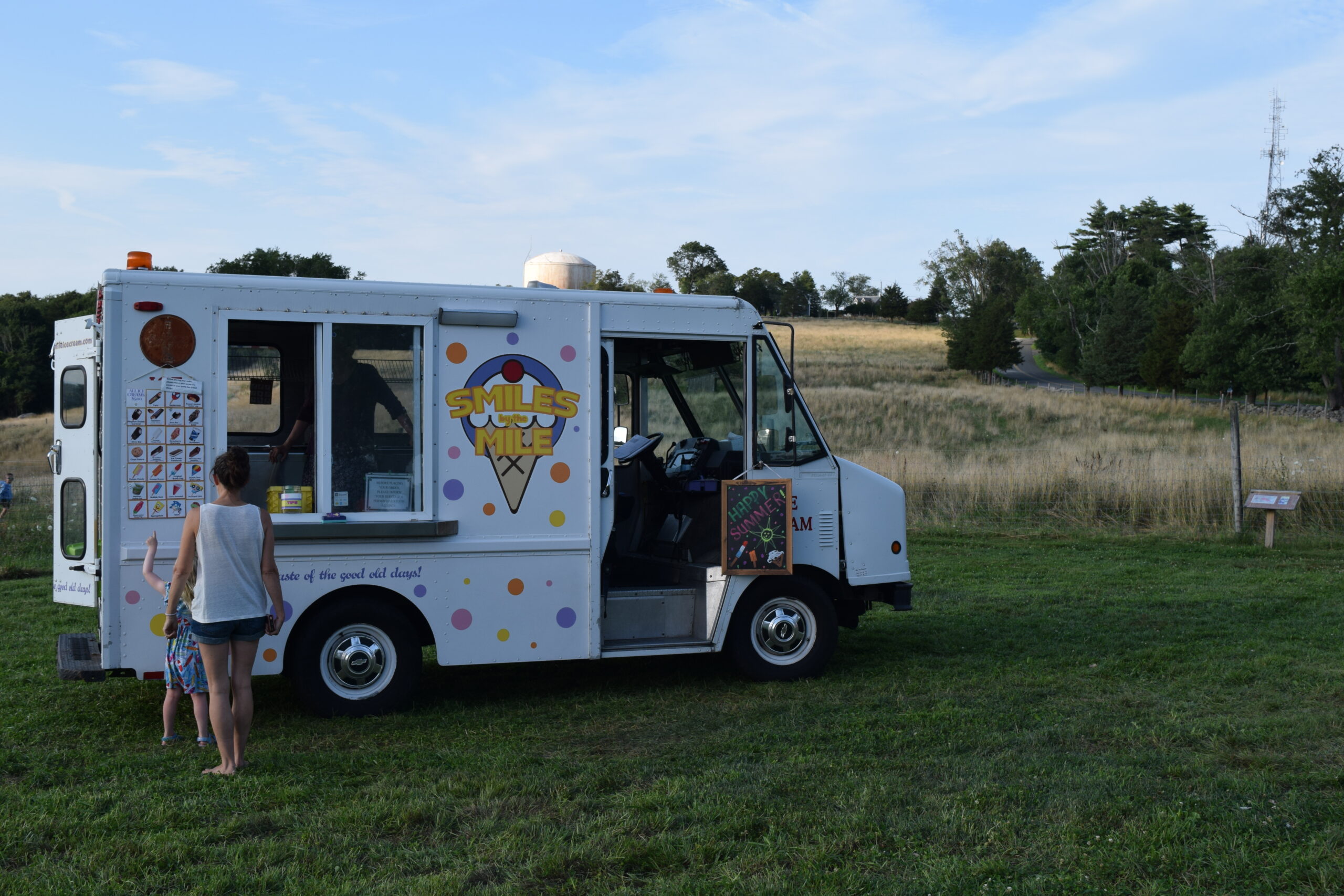 A food truck at Weir River Farm