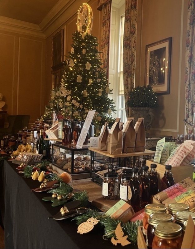 Holiday Market