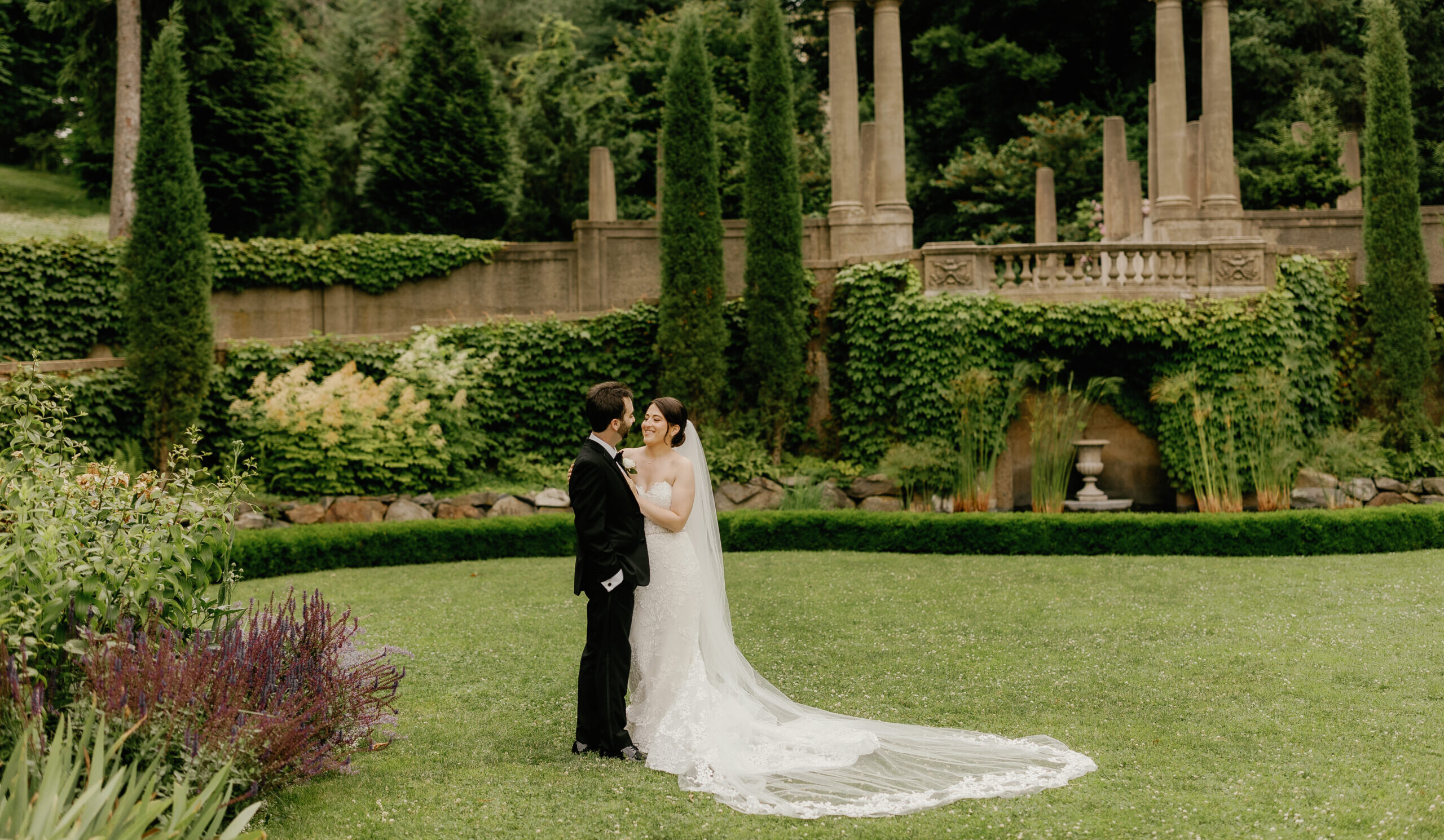 A bride and groom at the Great House at Castle Hill in Ipswich, MA.