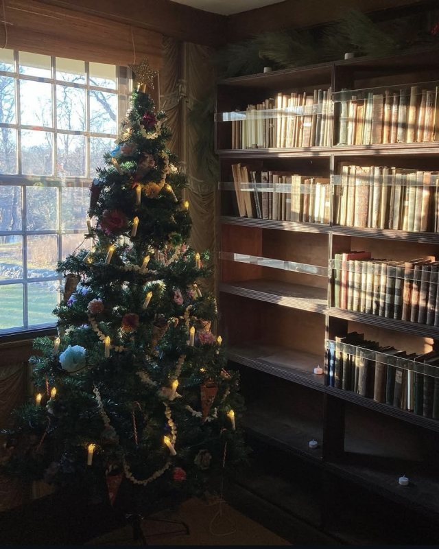 old manse christmas tree