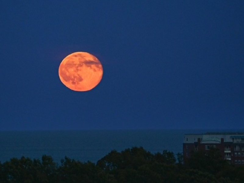 World's End Full Moon