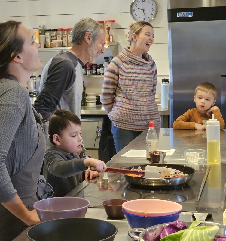 toddlers in the kitchen